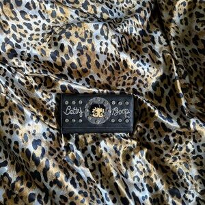 Vintage Betty Boop bejeweled wallet🖤